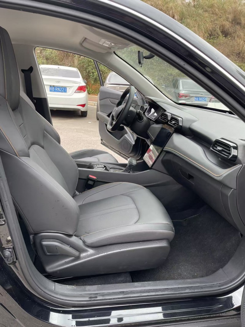 南宁26年东风奕炫9