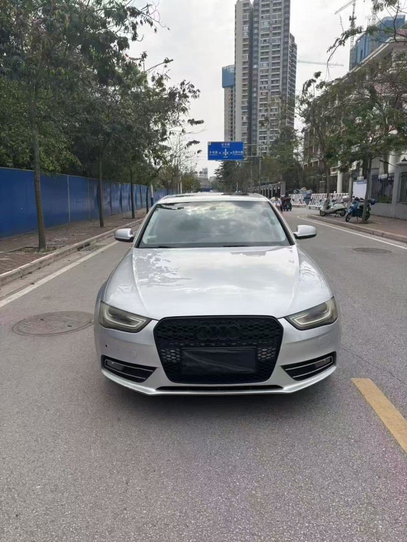 桂林14年奥迪A4L1