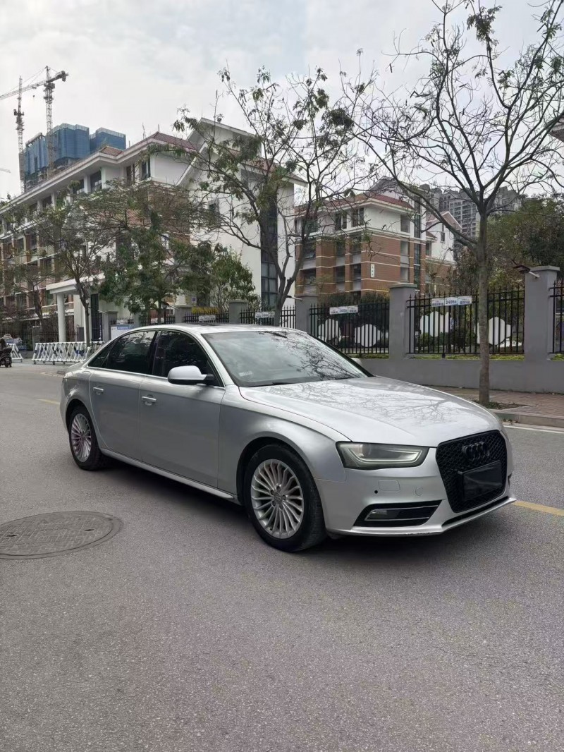 桂林14年奥迪A4L9