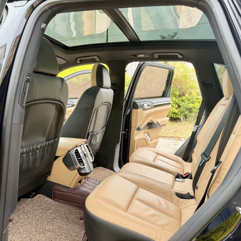 南宁14年保时捷卡宴8