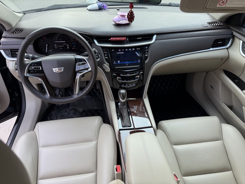 南寧17年凱迪拉克XTS7