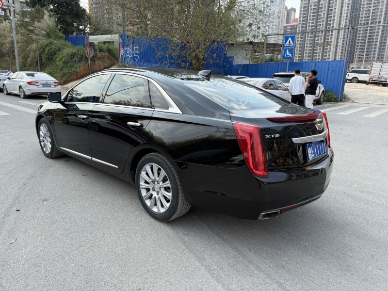 南寧17年凱迪拉克XTS9