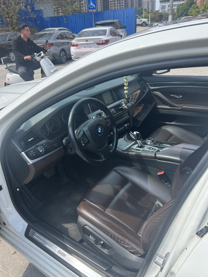 桂林14年宝马5系3