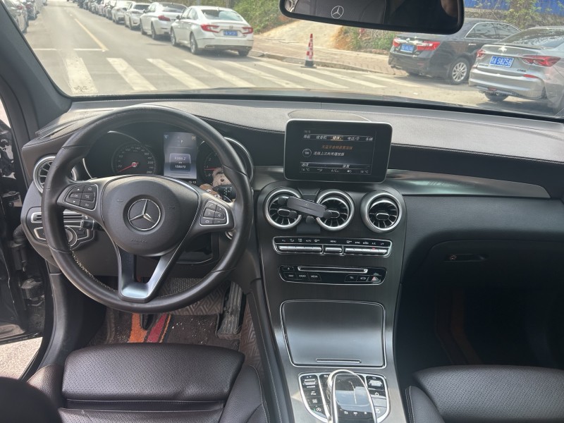 防城港17年奔驰GLC5