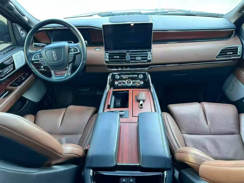 唐山24年林肯领航员8