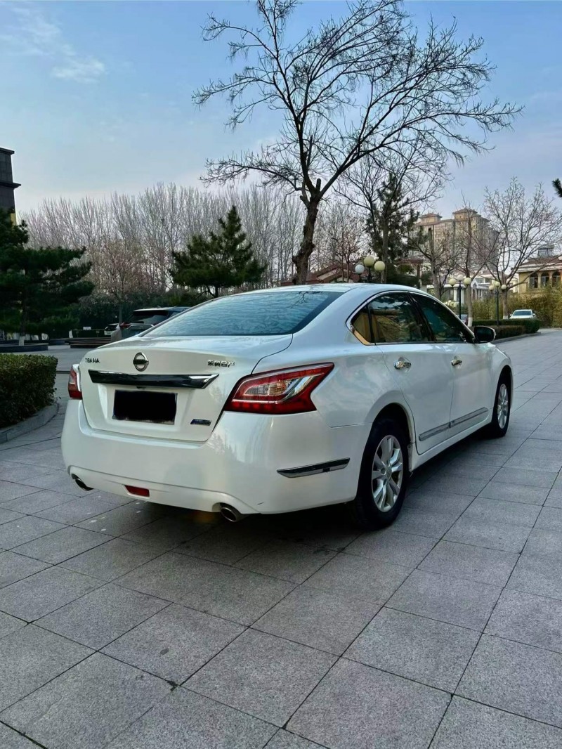 烟台14年日产天籁5