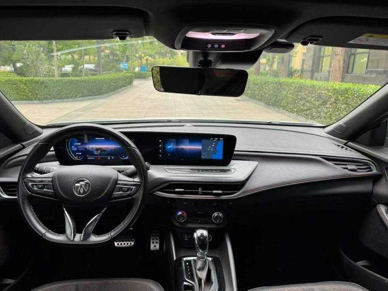 烟台22年别克威朗8