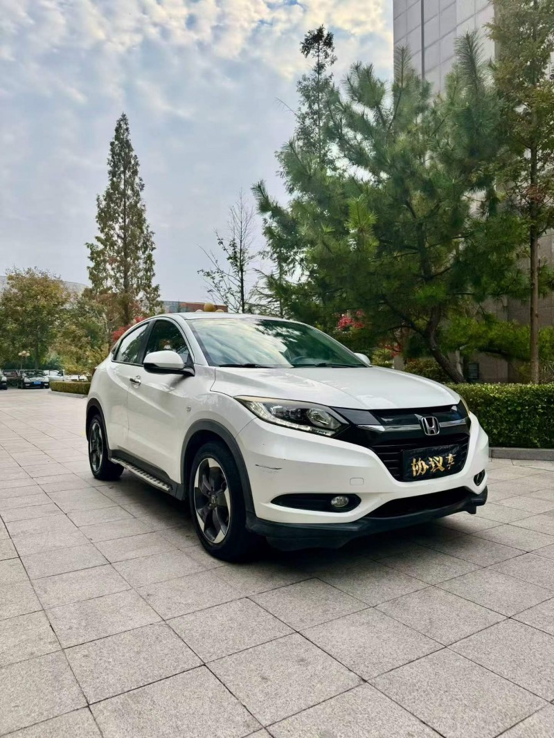 烟台17年本田缤智3