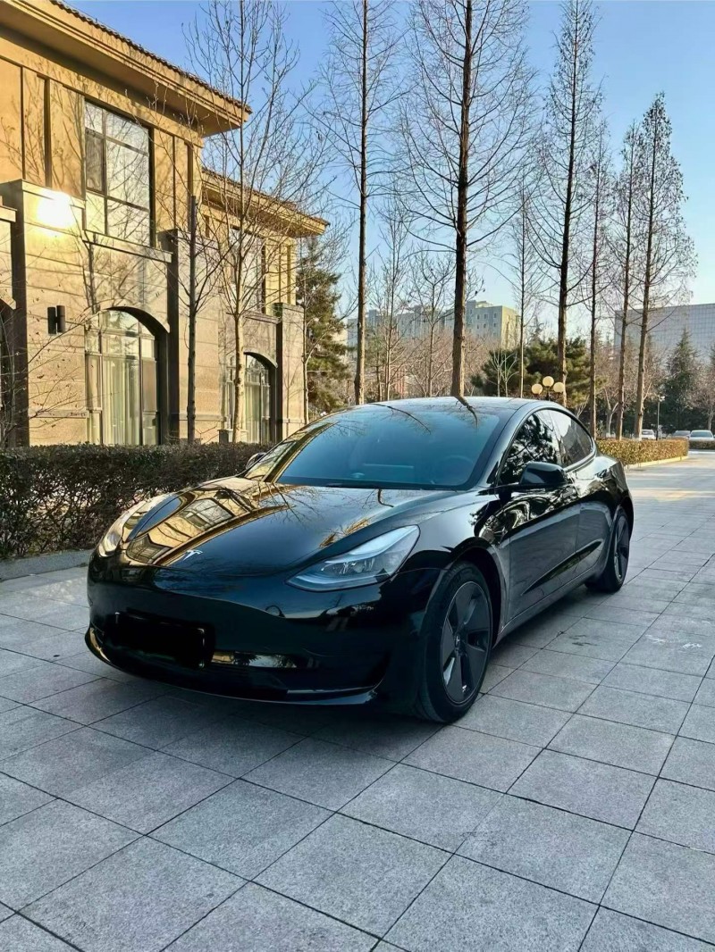 烟台23年特斯拉MODEL 32