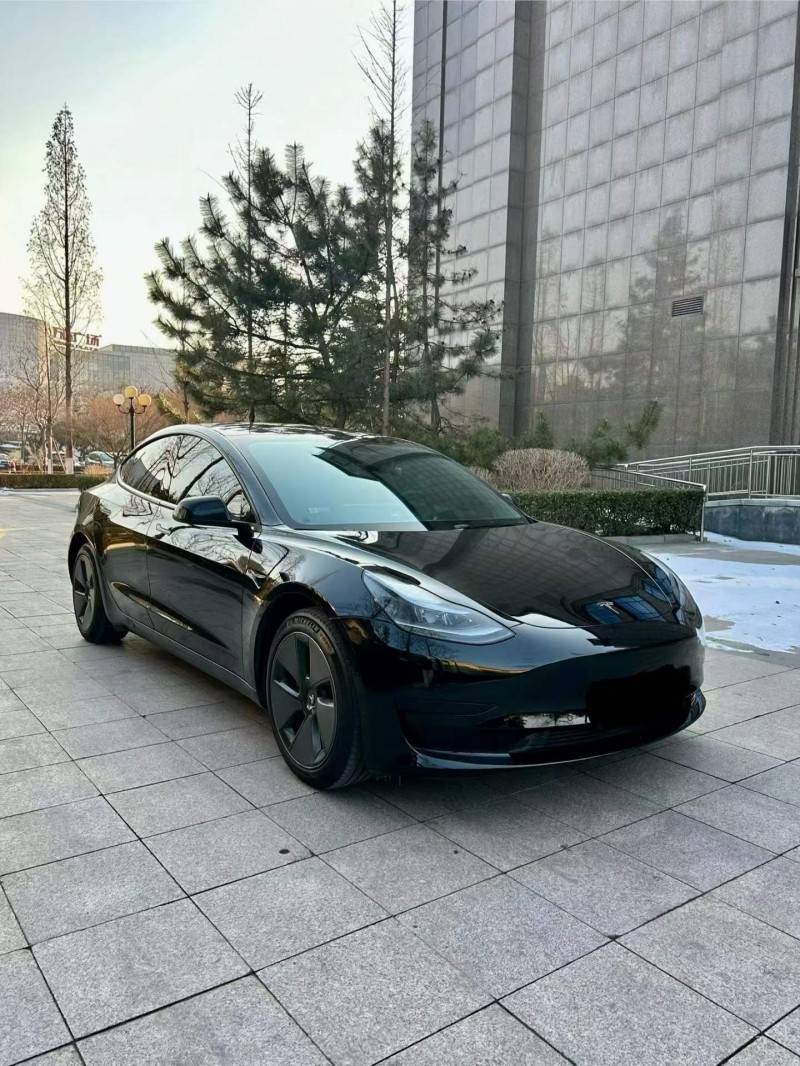 烟台23年特斯拉MODEL 33