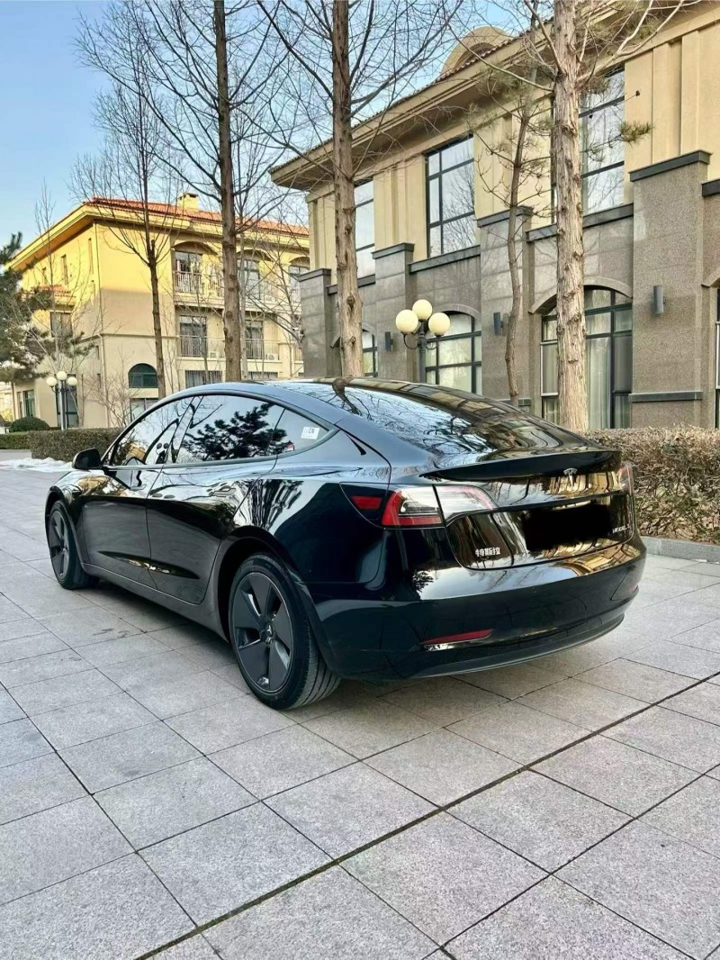 烟台23年特斯拉MODEL 34