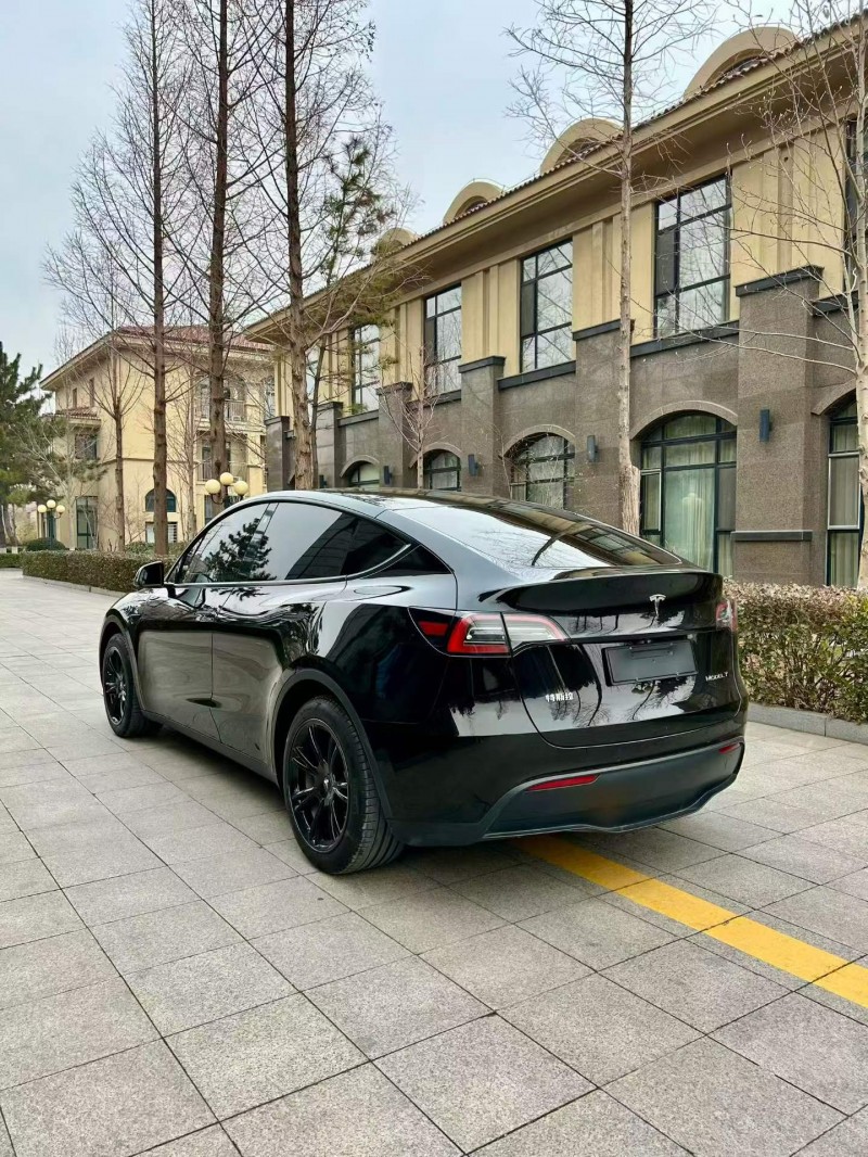 烟台23年特斯拉MODEL Y4