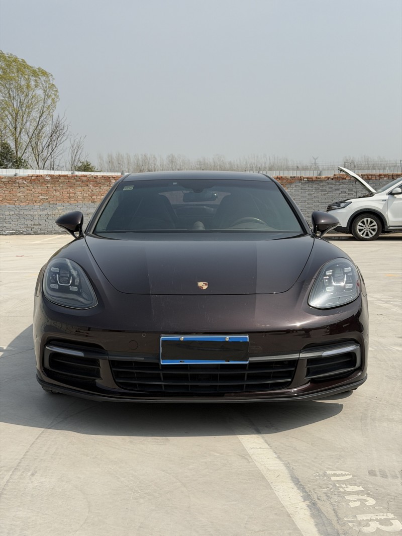 新鄉18年保時捷帕拉梅拉1