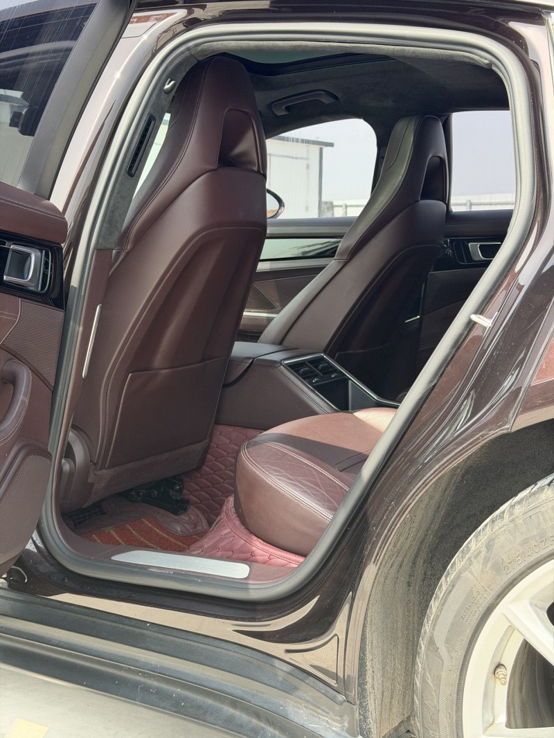 新鄉18年保時捷帕拉梅拉6