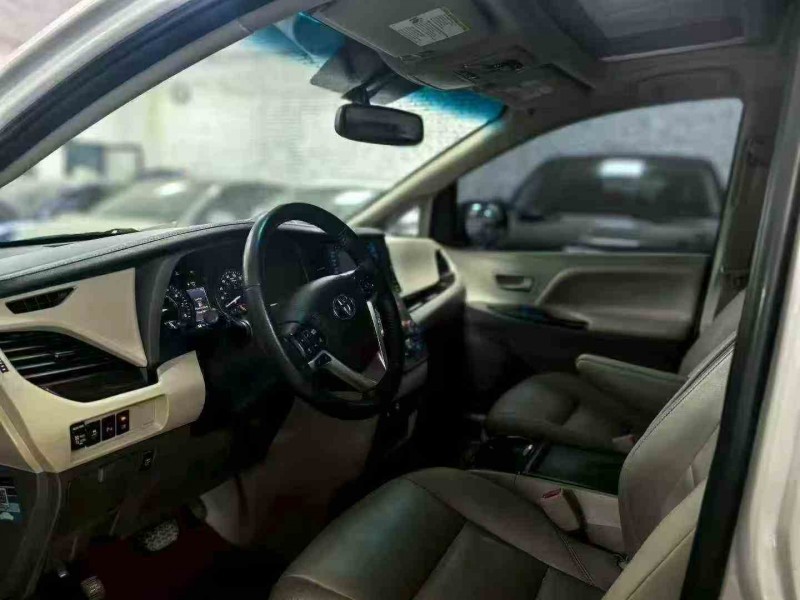 廊坊20年豐田塞納5