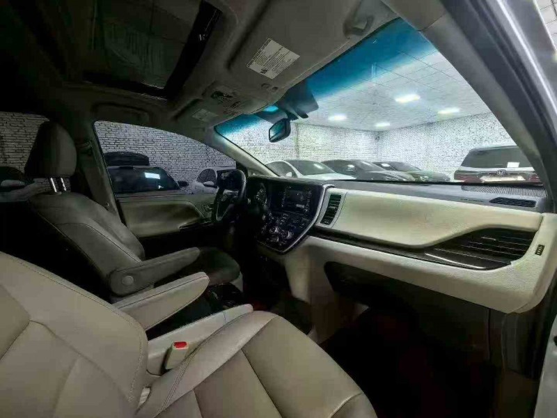 廊坊20年豐田塞納6