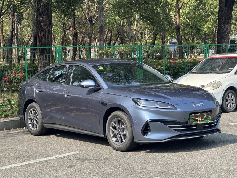 東莞25年比亞迪海豹2