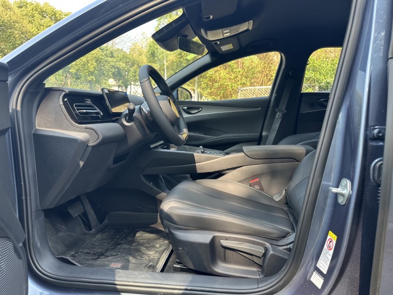 東莞25年比亞迪海豹6