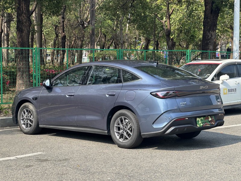 東莞25年比亞迪海豹7