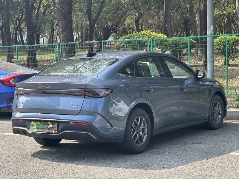 東莞25年比亞迪海豹8