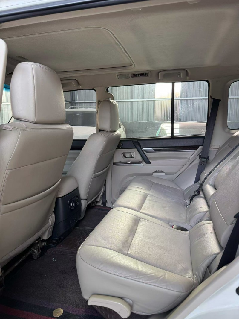 菏泽20年三菱帕杰罗5