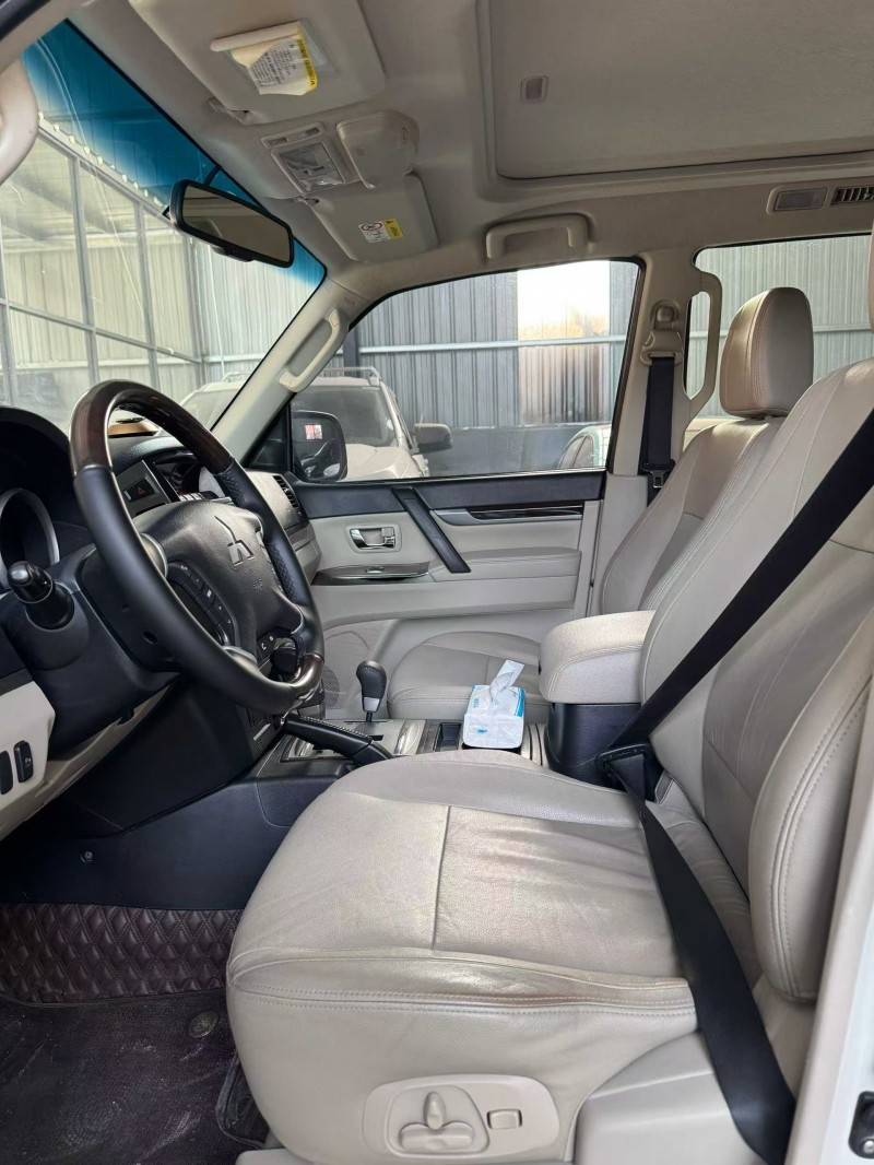 菏泽20年三菱帕杰罗6