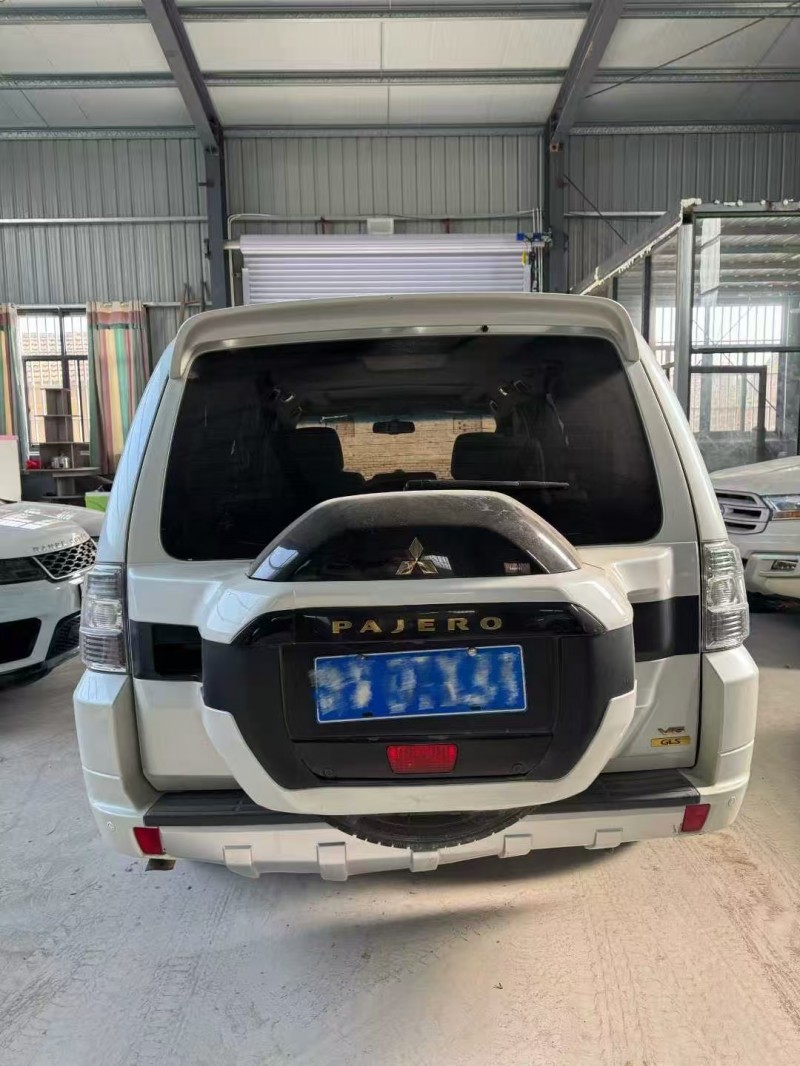 菏泽20年三菱帕杰罗9