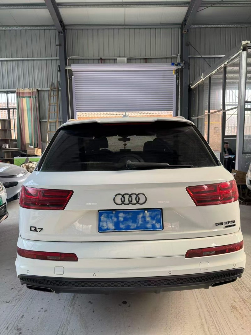 菏澤17年奧迪Q79