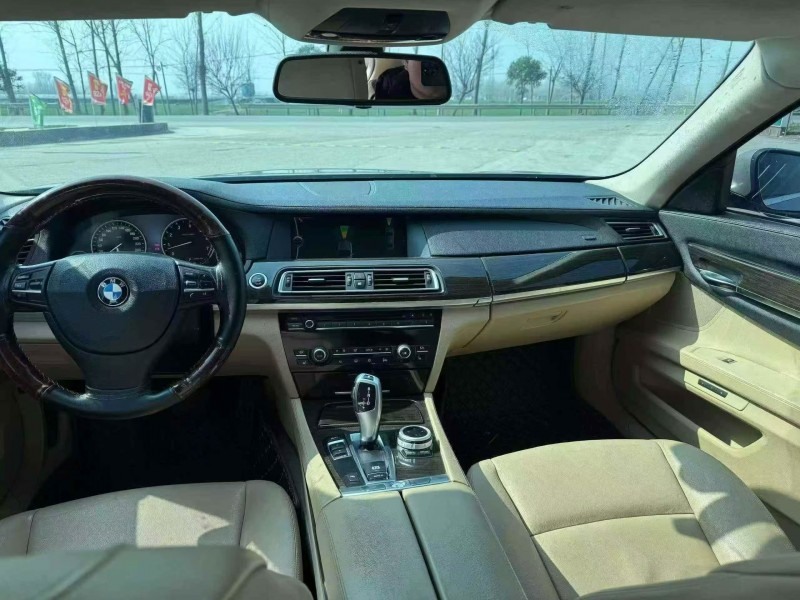 菏澤13年寶馬7系4