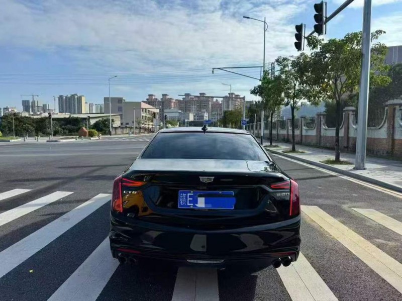 東莞20年凱迪拉克CT64