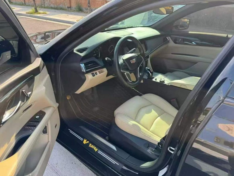 東莞20年凱迪拉克CT67