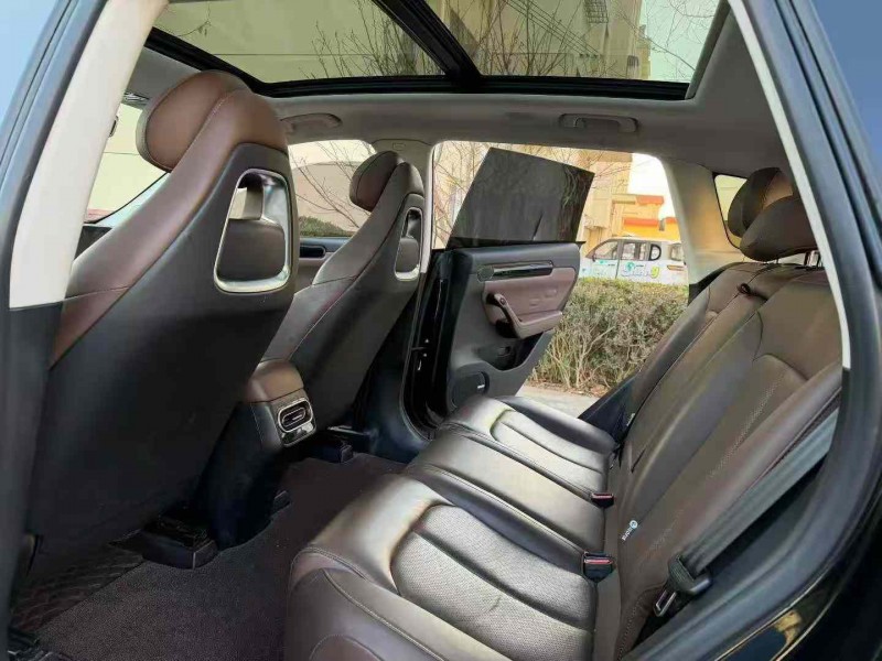 徐州23年零跑汽車C117