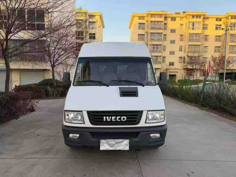 徐州23年依維柯得意1