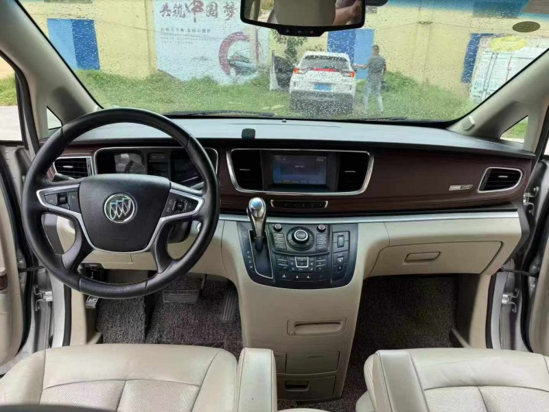 徐州17年别克GL86