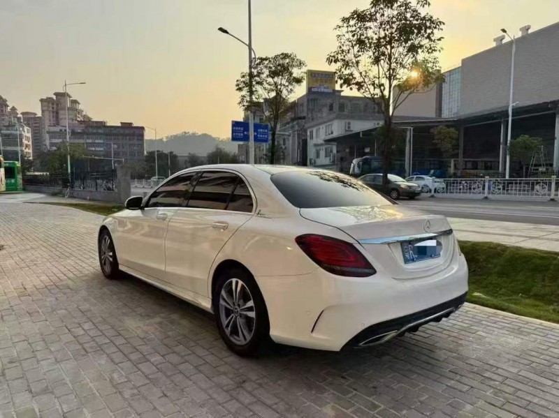 广州19年奔驰C4