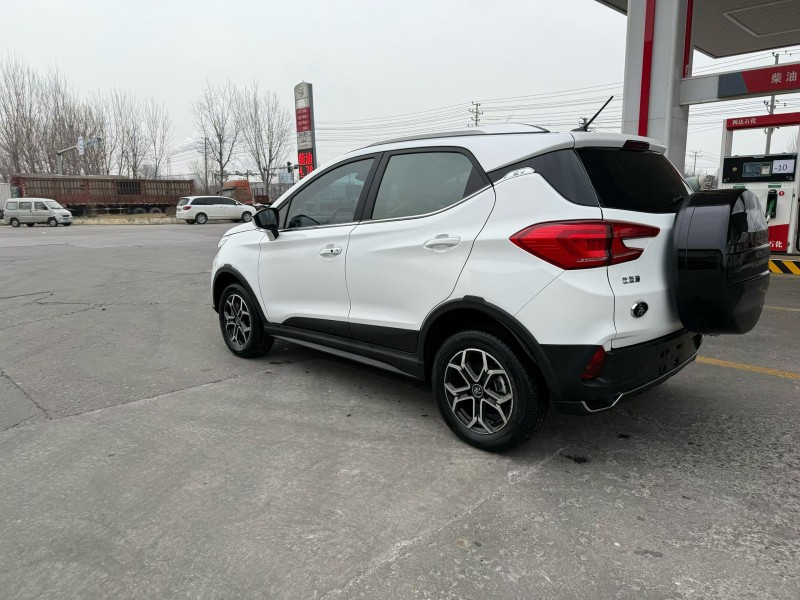 保定23年比亚迪元8