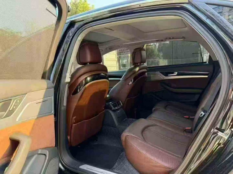 金华15年奥迪A8L6