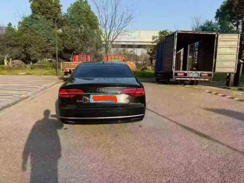 金华15年奥迪A8L9