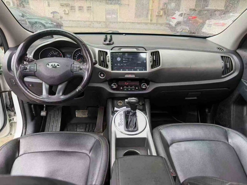 衡陽16年起亞智跑6