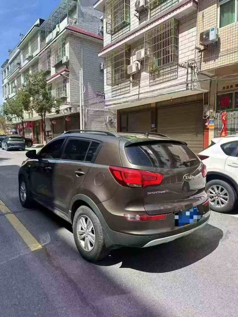 邵阳16年起亚智跑8