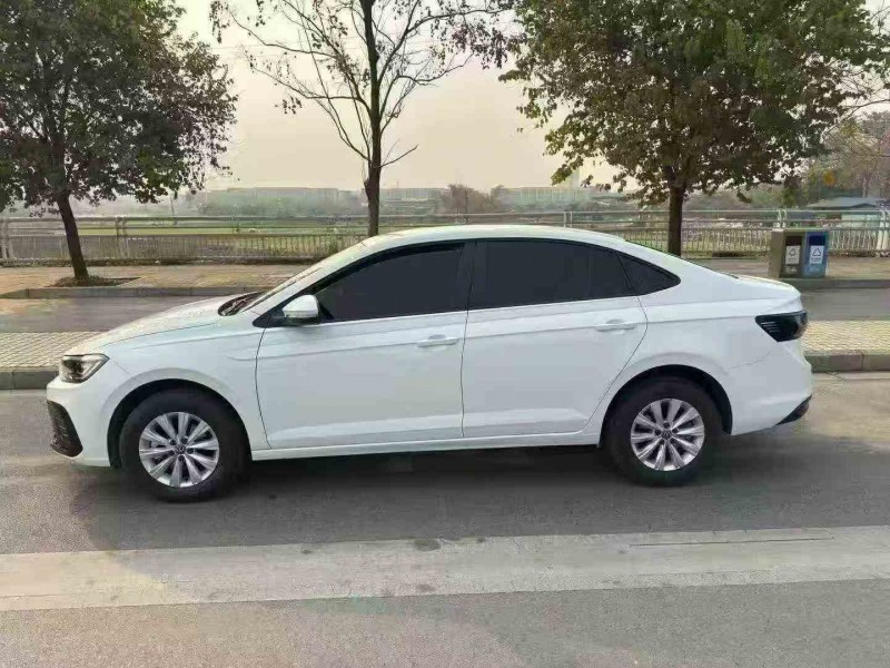 柳州25年大众朗逸5