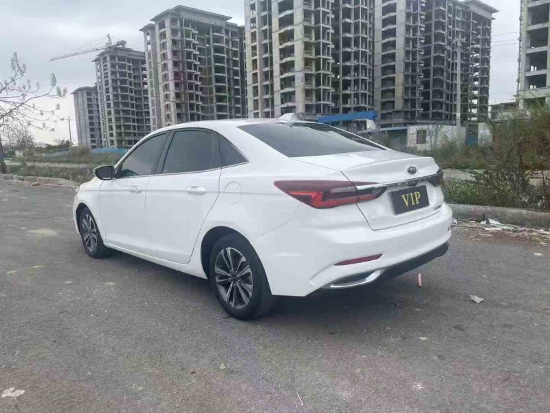 柳州22年福特福睿斯5