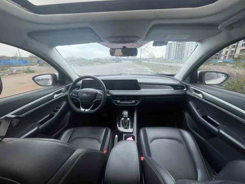 柳州22年福特福睿斯7