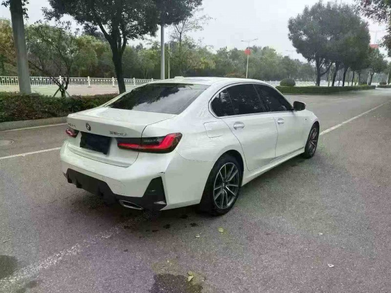 张家界23年宝马3系7