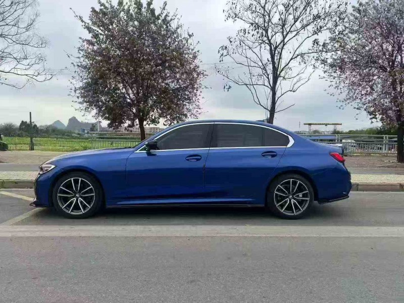 柳州21年宝马3系8