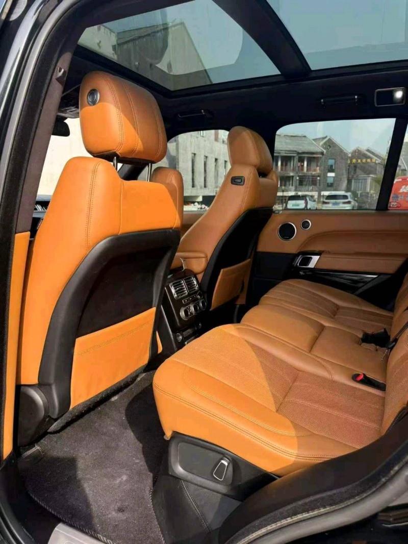 济宁14年路虎揽胜行政7