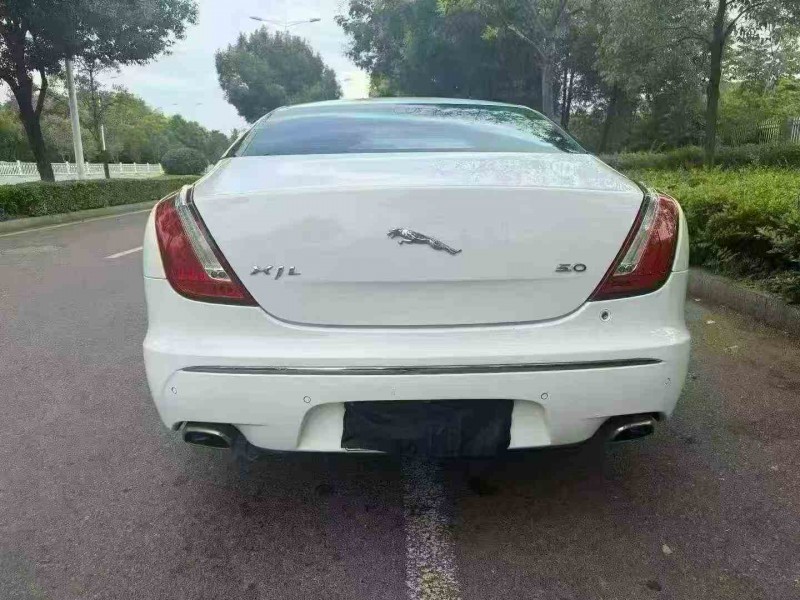 湘潭12年捷豹XJL9