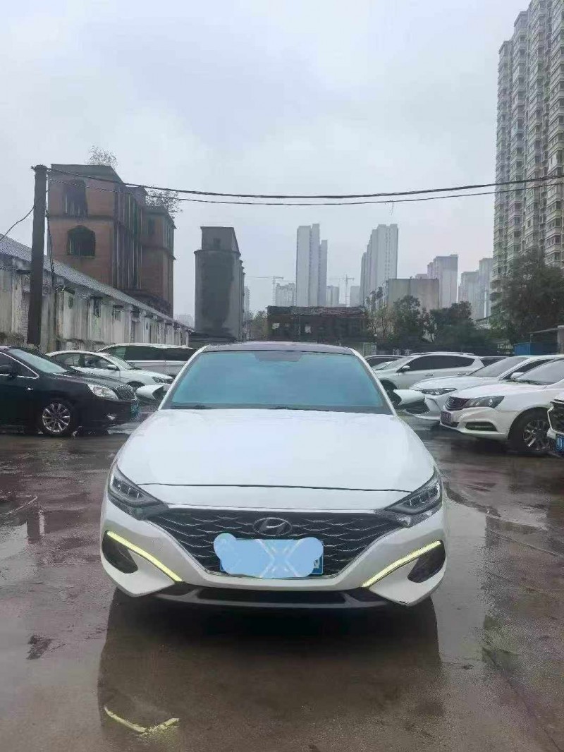 平顶山20年现代菲斯塔1