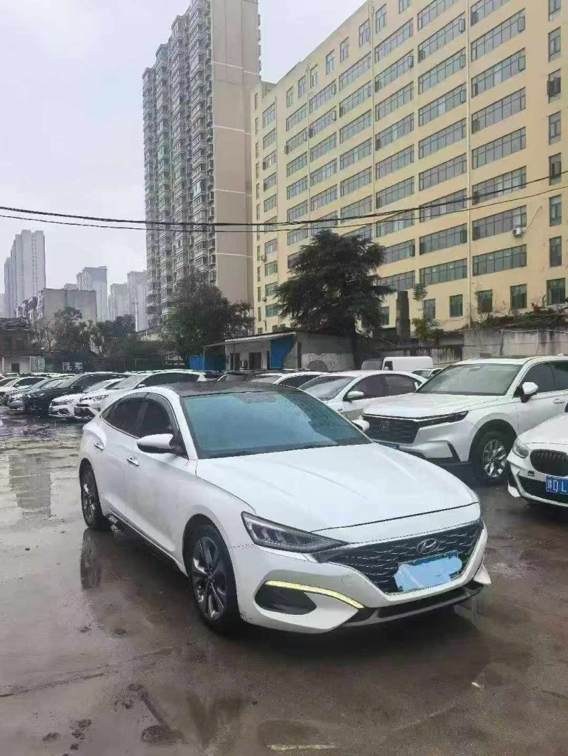 平顶山20年现代菲斯塔2