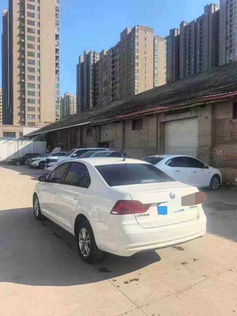 平顶山19年大众桑塔纳9